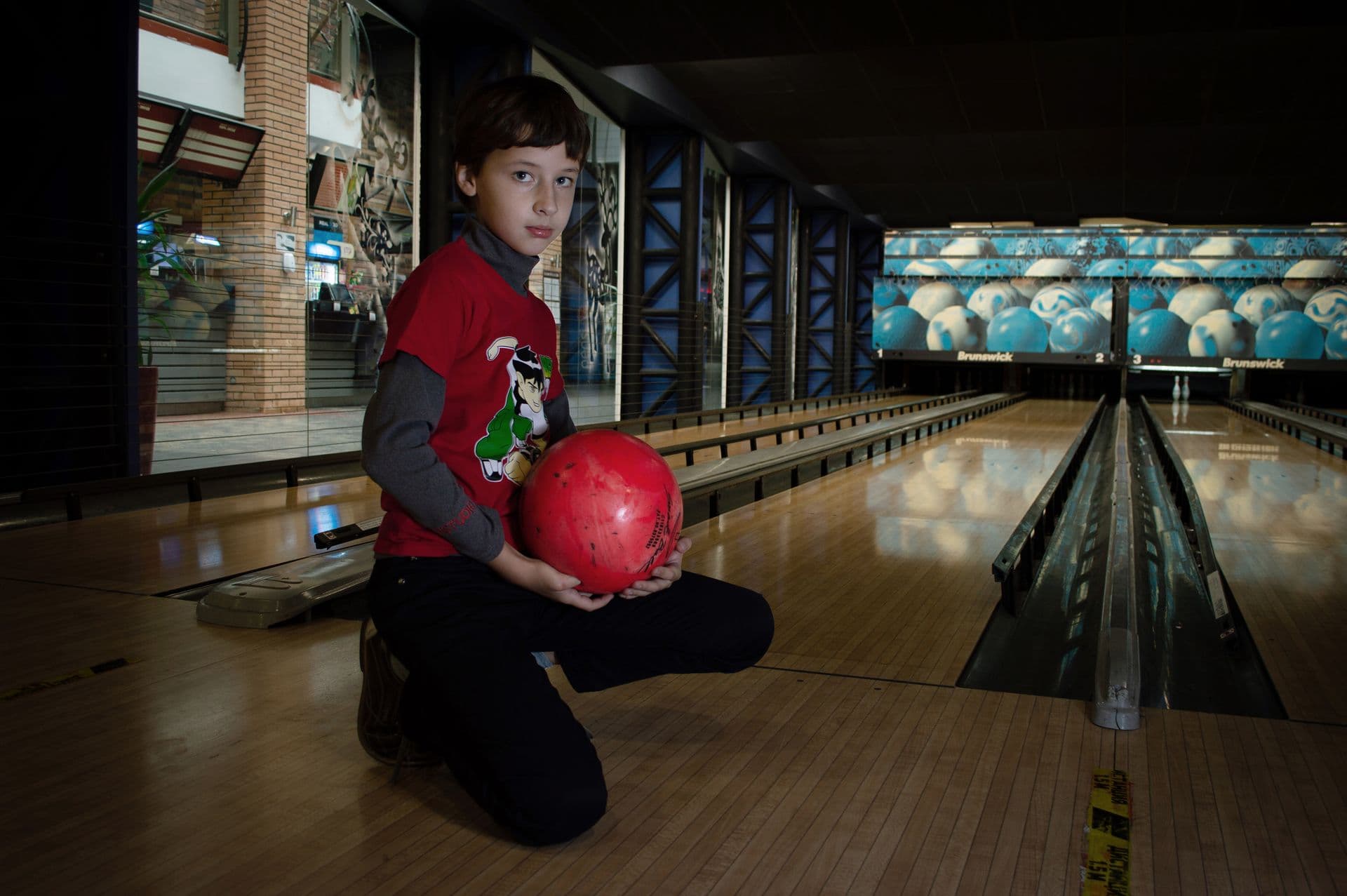 Kids bowling together at State Street Lanes